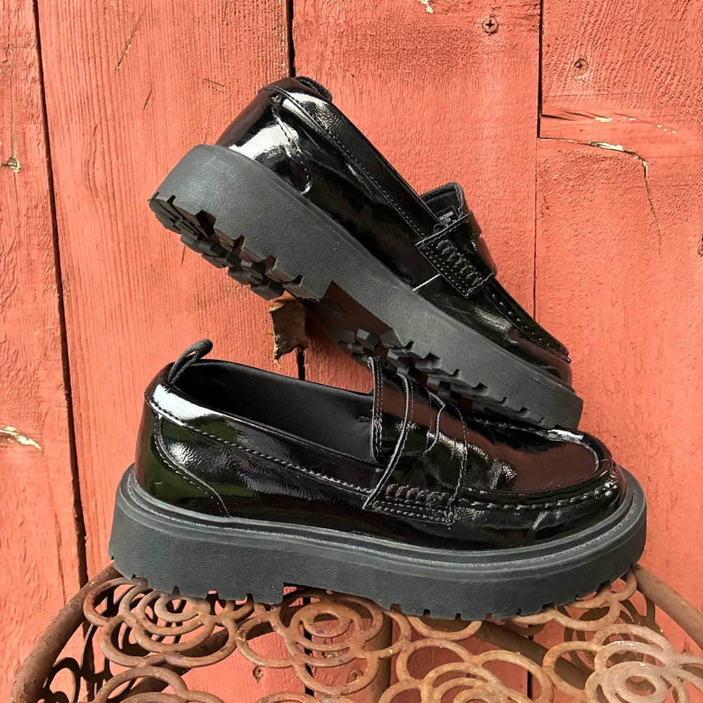 Zara Girls Chunky Loafer Black Shiny Patent Faux Leather US 2.5 Schoolgirl EU 34